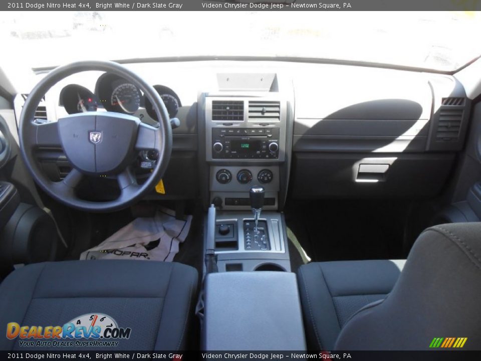 2011 Dodge Nitro Heat 4x4 Bright White / Dark Slate Gray Photo #18
