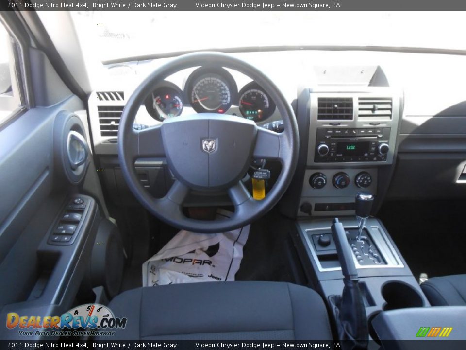 2011 Dodge Nitro Heat 4x4 Bright White / Dark Slate Gray Photo #19