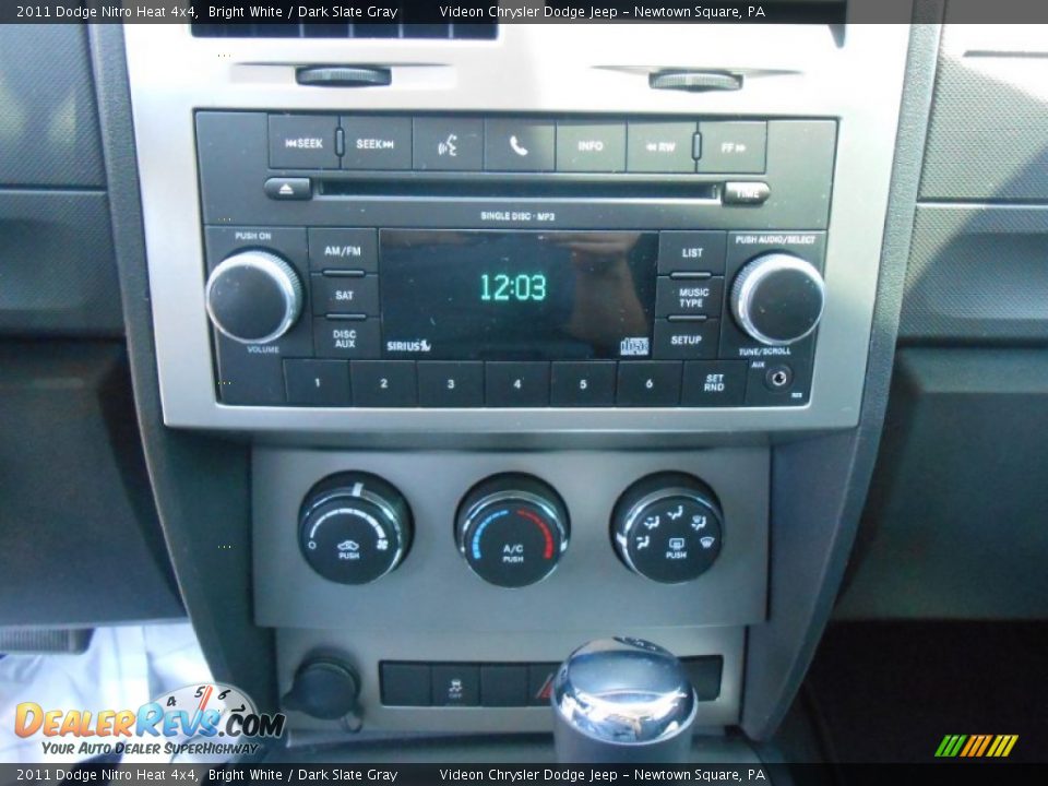 2011 Dodge Nitro Heat 4x4 Bright White / Dark Slate Gray Photo #23