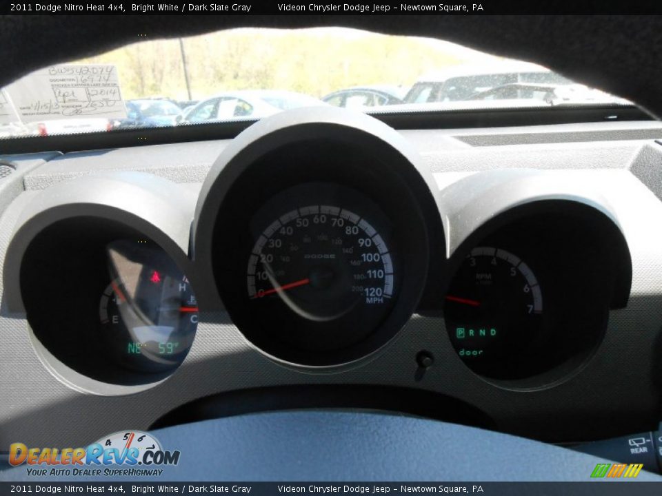 2011 Dodge Nitro Heat 4x4 Bright White / Dark Slate Gray Photo #25