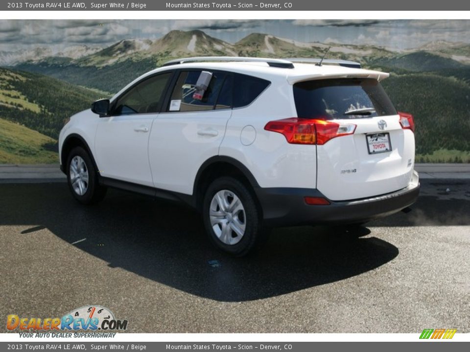 2013 Toyota RAV4 LE AWD Super White / Beige Photo #2