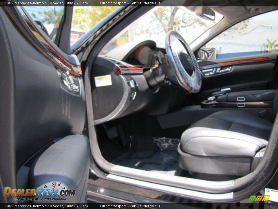 2009 Mercedes-Benz S 550 Sedan Black / Black Photo #19