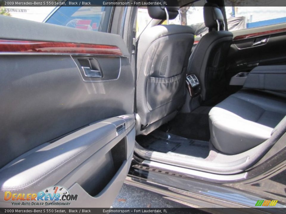 2009 Mercedes-Benz S 550 Sedan Black / Black Photo #21
