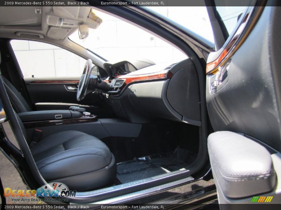 2009 Mercedes-Benz S 550 Sedan Black / Black Photo #23