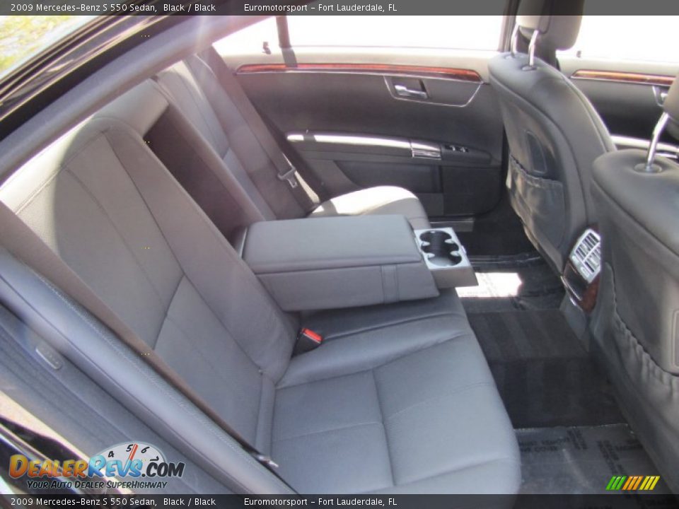 2009 Mercedes-Benz S 550 Sedan Black / Black Photo #26