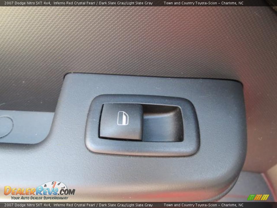 2007 Dodge Nitro SXT 4x4 Inferno Red Crystal Pearl / Dark Slate Gray/Light Slate Gray Photo #7