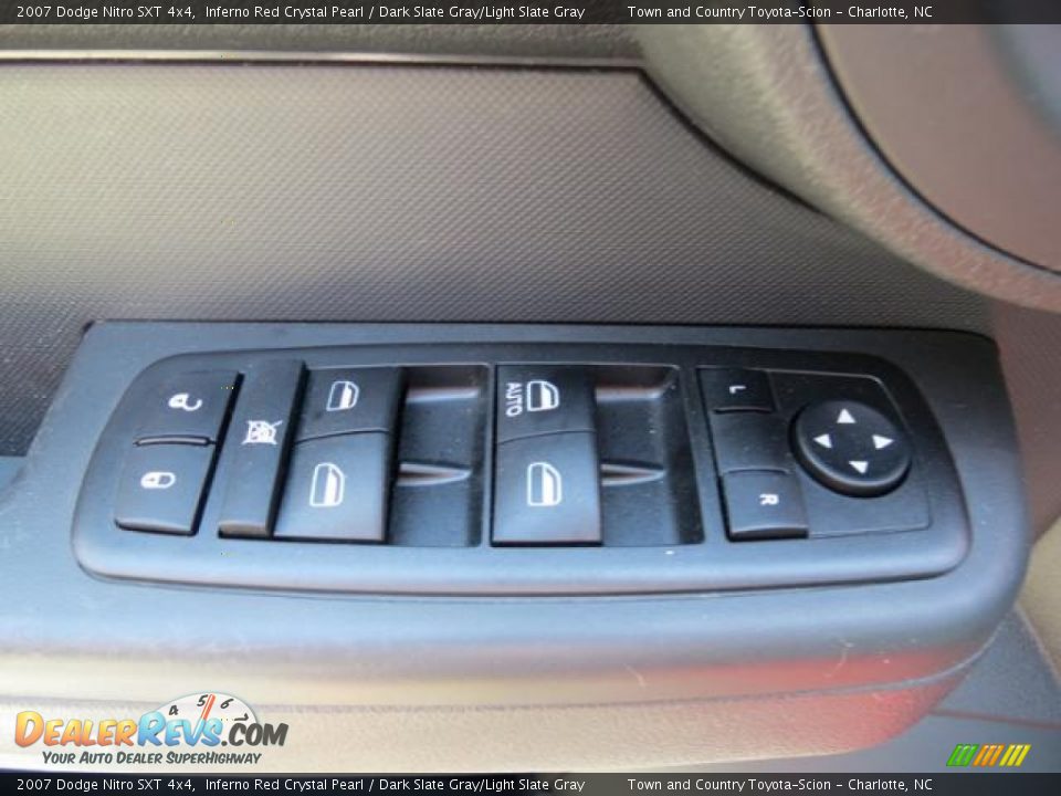 2007 Dodge Nitro SXT 4x4 Inferno Red Crystal Pearl / Dark Slate Gray/Light Slate Gray Photo #11