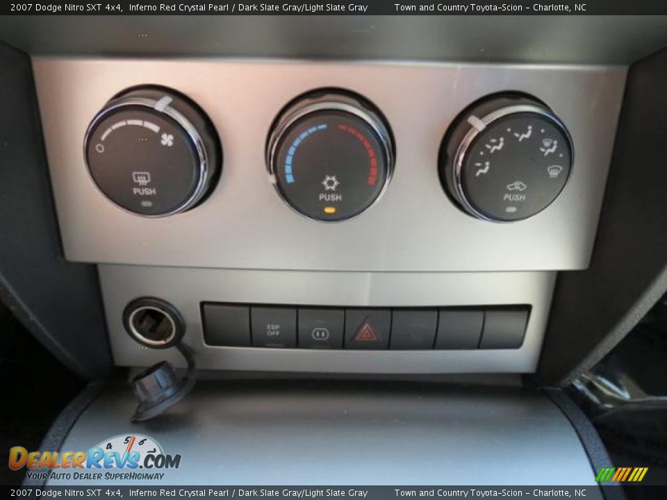 2007 Dodge Nitro SXT 4x4 Inferno Red Crystal Pearl / Dark Slate Gray/Light Slate Gray Photo #15