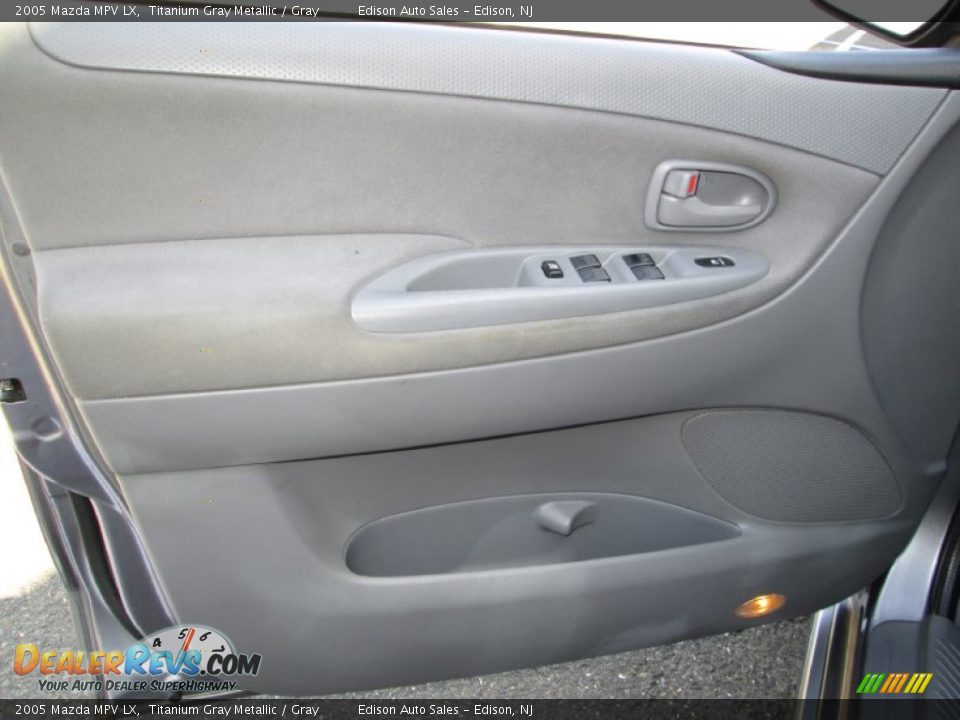 2005 Mazda MPV LX Titanium Gray Metallic / Gray Photo #27