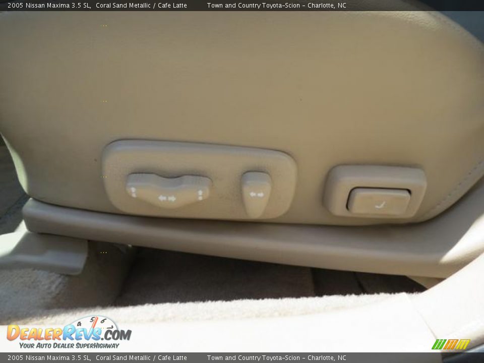 2005 Nissan Maxima 3.5 SL Coral Sand Metallic / Cafe Latte Photo #10