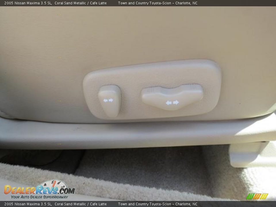 2005 Nissan Maxima 3.5 SL Coral Sand Metallic / Cafe Latte Photo #26