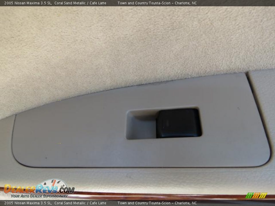 2005 Nissan Maxima 3.5 SL Coral Sand Metallic / Cafe Latte Photo #29