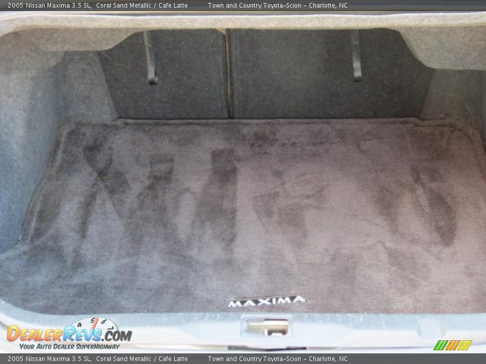 2005 Nissan Maxima 3.5 SL Coral Sand Metallic / Cafe Latte Photo #30