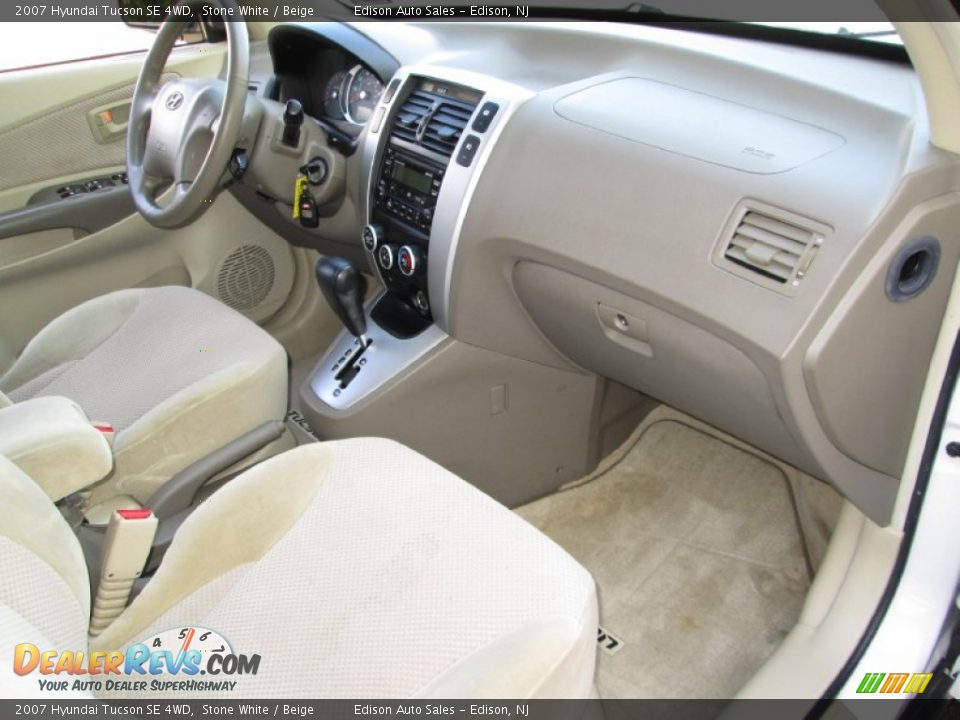 2007 Hyundai Tucson SE 4WD Stone White / Beige Photo #16