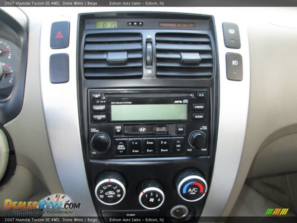 2007 Hyundai Tucson SE 4WD Stone White / Beige Photo #19
