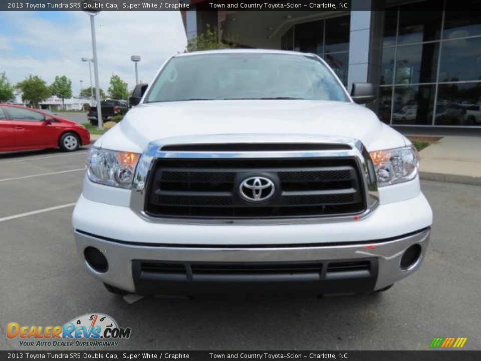 2013 Toyota Tundra SR5 Double Cab Super White / Graphite Photo #2