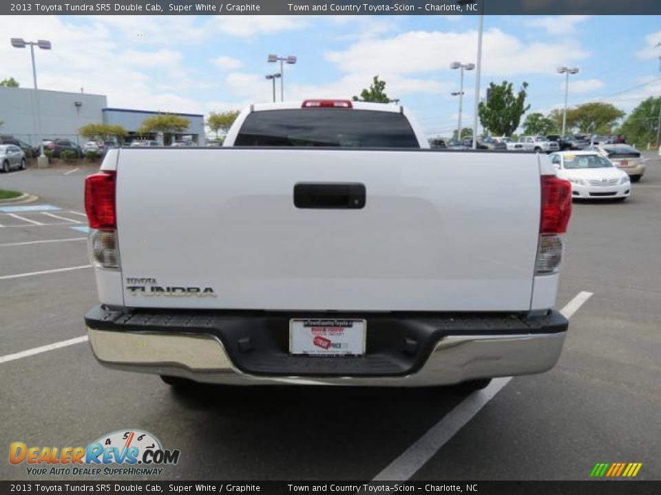 2013 Toyota Tundra SR5 Double Cab Super White / Graphite Photo #19