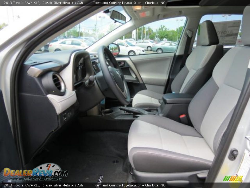 2013 Toyota RAV4 XLE Classic Silver Metallic / Ash Photo #8