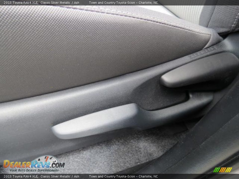 2013 Toyota RAV4 XLE Classic Silver Metallic / Ash Photo #9