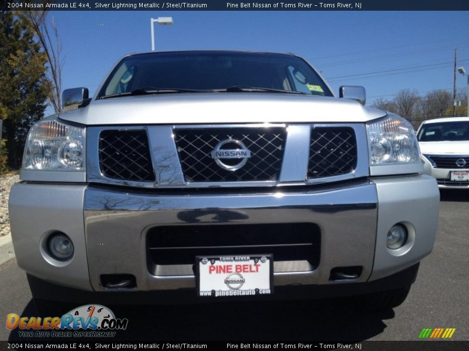 2004 Nissan Armada LE 4x4 Silver Lightning Metallic / Steel/Titanium Photo #2
