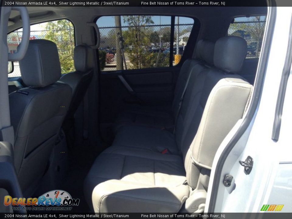 2004 Nissan Armada LE 4x4 Silver Lightning Metallic / Steel/Titanium Photo #7