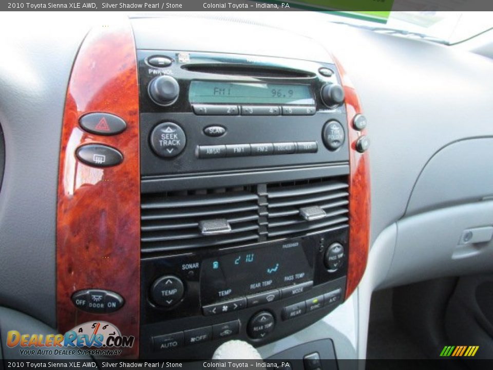 2010 Toyota Sienna XLE AWD Silver Shadow Pearl / Stone Photo #15