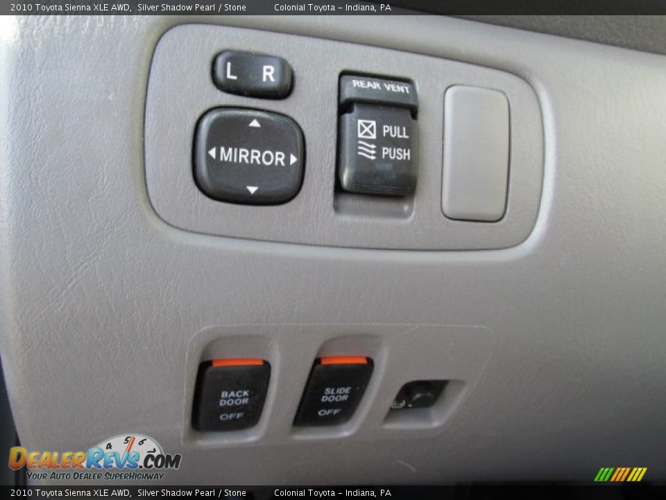 2010 Toyota Sienna XLE AWD Silver Shadow Pearl / Stone Photo #17