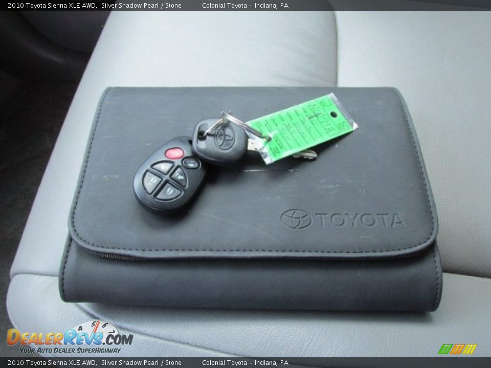 2010 Toyota Sienna XLE AWD Silver Shadow Pearl / Stone Photo #21