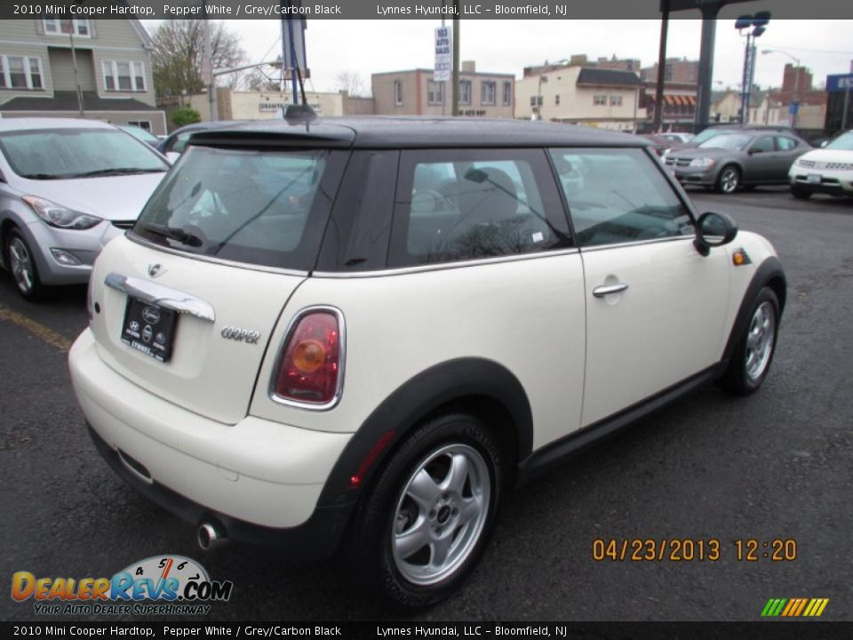 2010 Mini Cooper Hardtop Pepper White / Grey/Carbon Black Photo #7