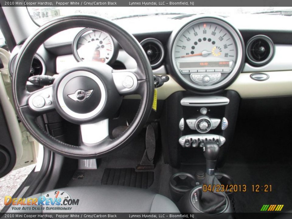 2010 Mini Cooper Hardtop Pepper White / Grey/Carbon Black Photo #10
