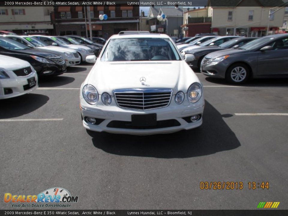 2009 Mercedes-Benz E 350 4Matic Sedan Arctic White / Black Photo #1