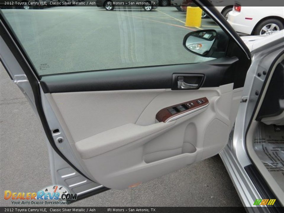 2012 Toyota Camry XLE Classic Silver Metallic / Ash Photo #10