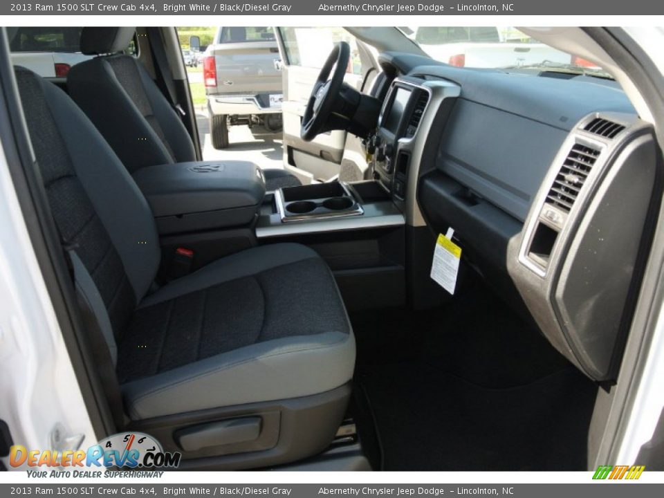 2013 Ram 1500 SLT Crew Cab 4x4 Bright White / Black/Diesel Gray Photo #14