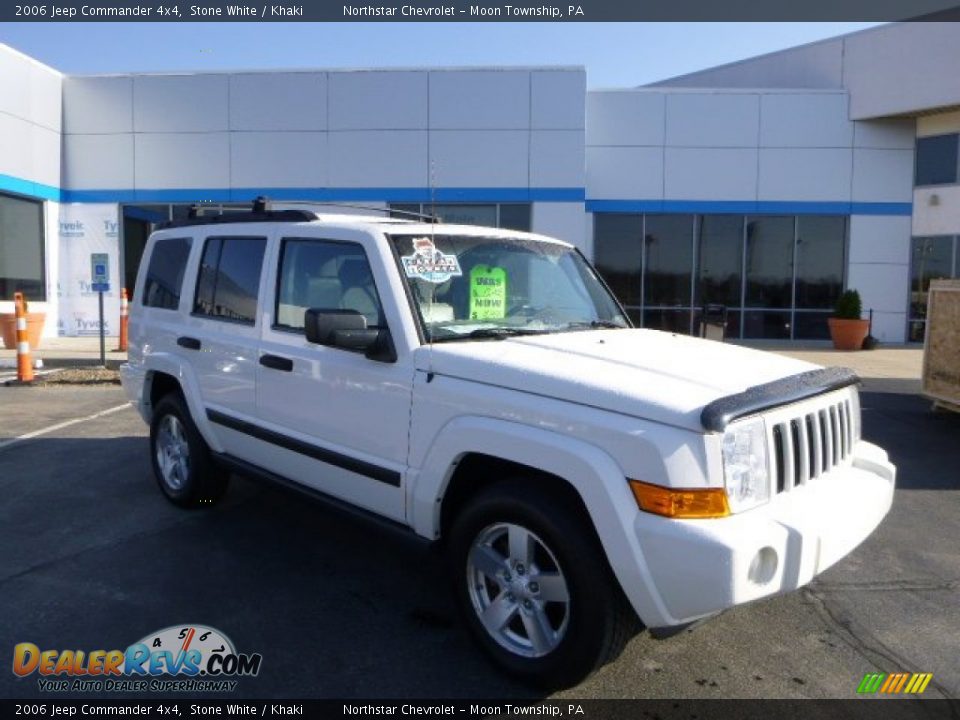 2006 Jeep Commander 4x4 Stone White / Khaki Photo #1