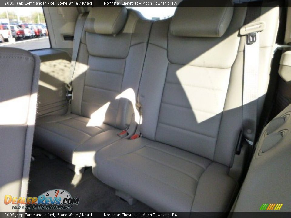 2006 Jeep Commander 4x4 Stone White / Khaki Photo #12