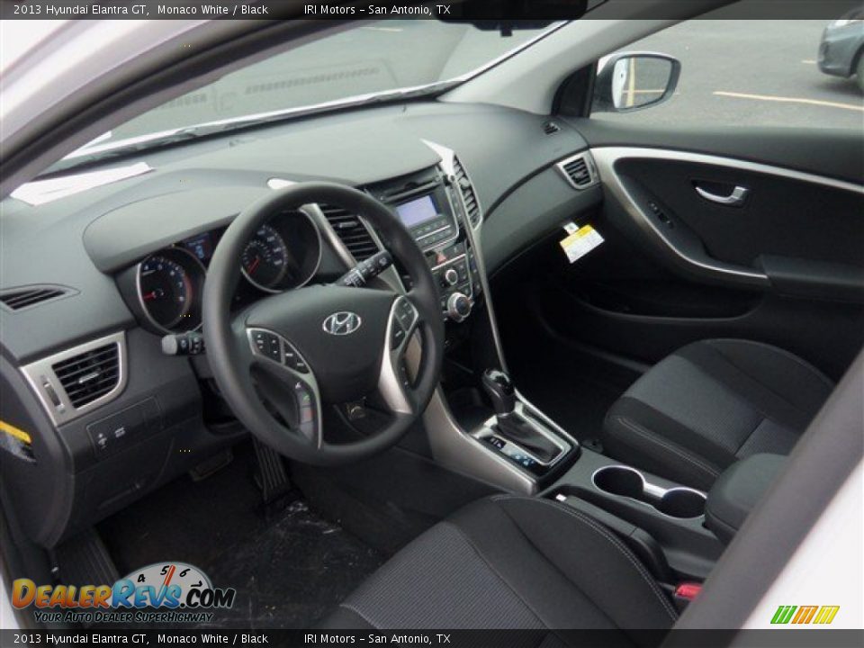 2013 Hyundai Elantra GT Monaco White / Black Photo #9