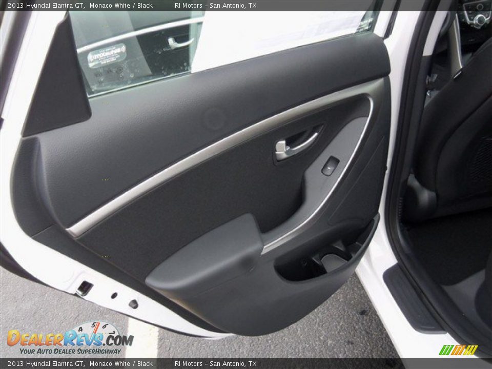 2013 Hyundai Elantra GT Monaco White / Black Photo #11