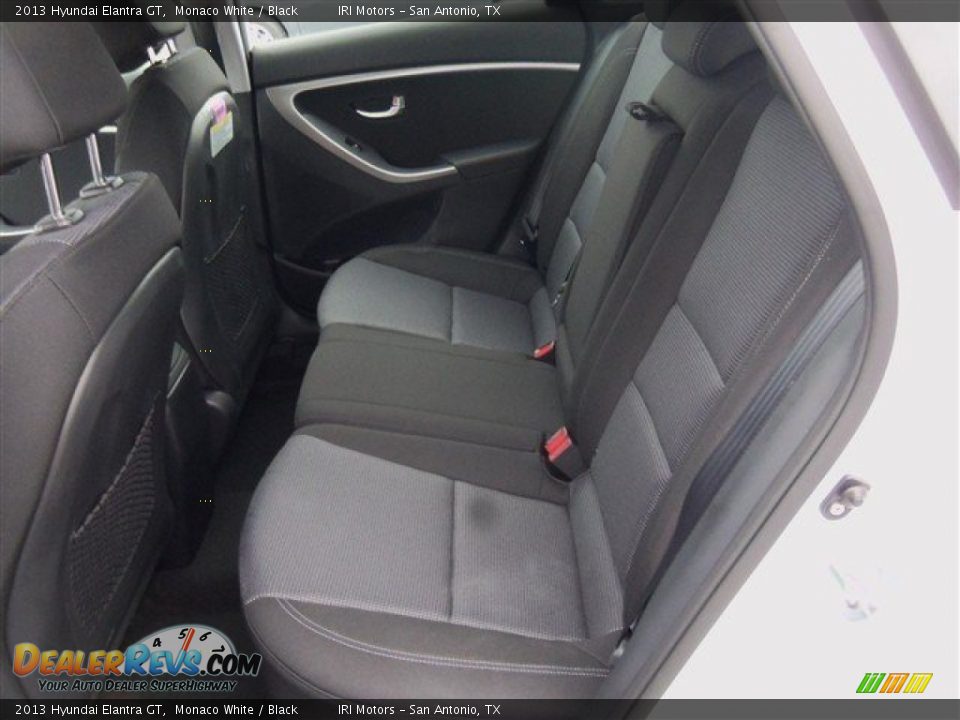 2013 Hyundai Elantra GT Monaco White / Black Photo #12