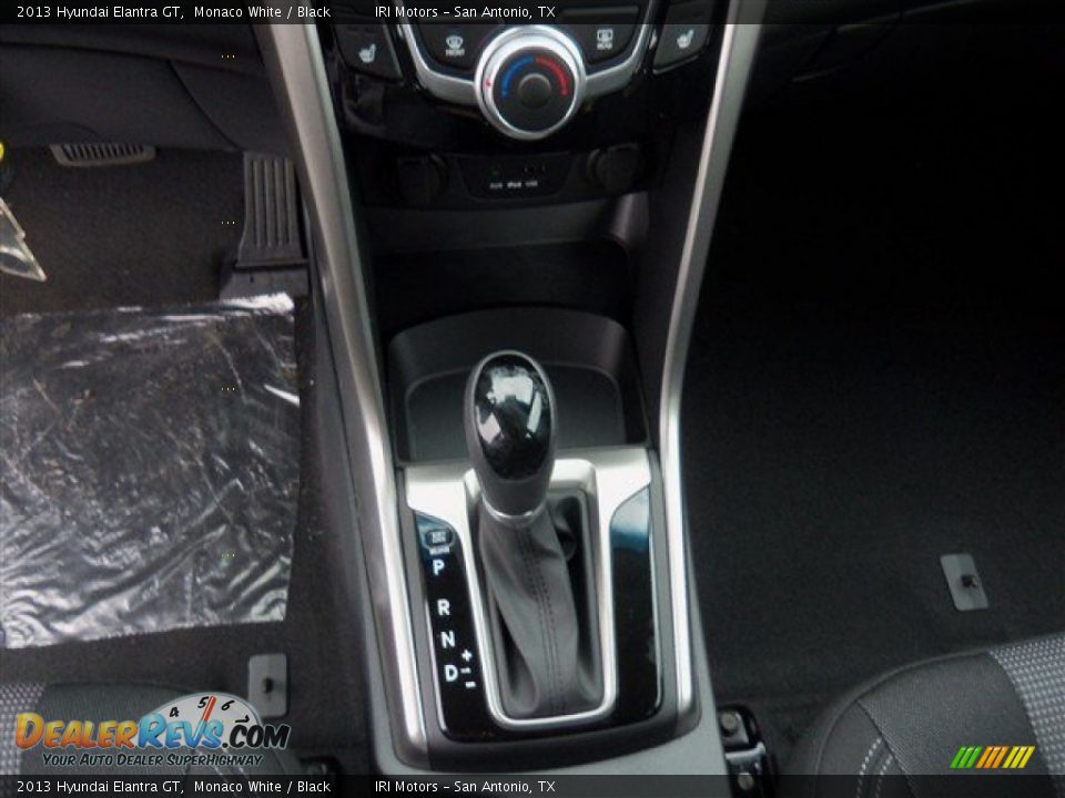 2013 Hyundai Elantra GT Monaco White / Black Photo #15