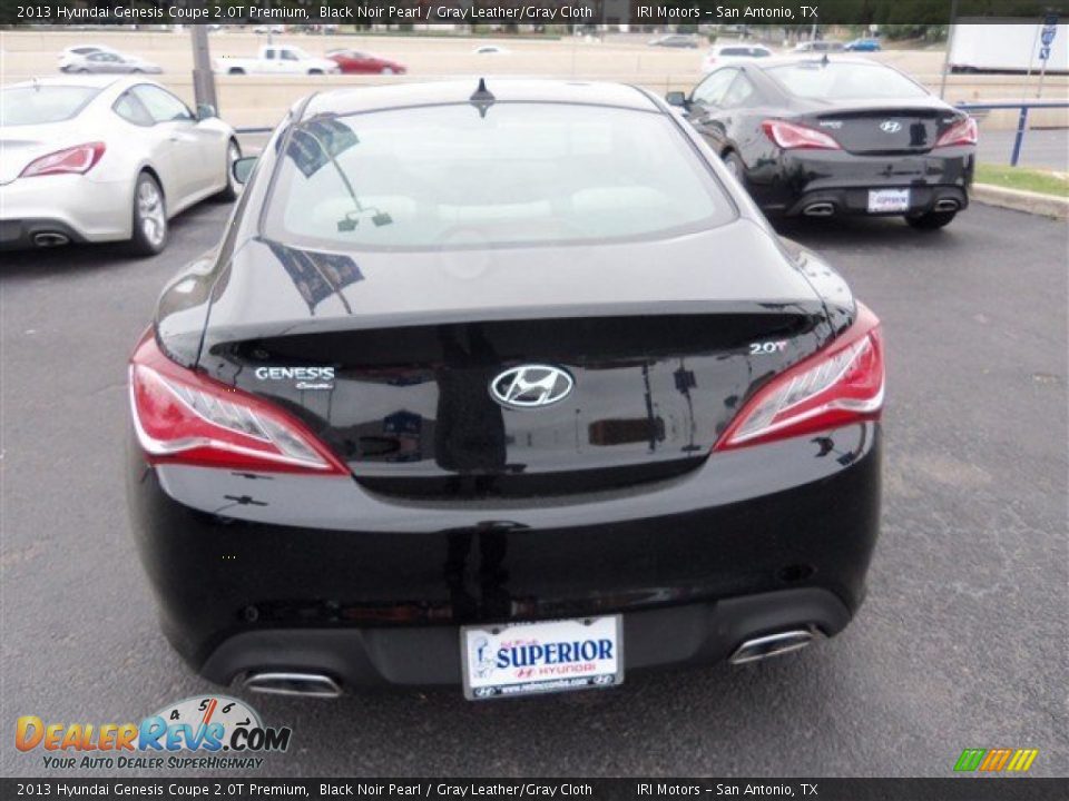 2013 Hyundai Genesis Coupe 2.0T Premium Black Noir Pearl / Gray Leather/Gray Cloth Photo #7