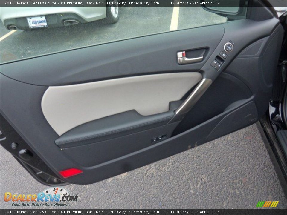 2013 Hyundai Genesis Coupe 2.0T Premium Black Noir Pearl / Gray Leather/Gray Cloth Photo #9