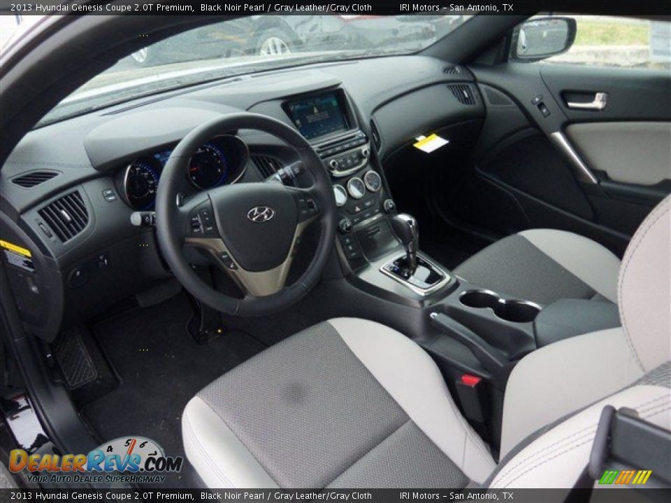 2013 Hyundai Genesis Coupe 2.0T Premium Black Noir Pearl / Gray Leather/Gray Cloth Photo #10