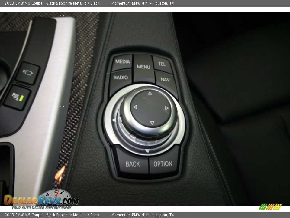 Controls of 2013 BMW M6 Coupe Photo #23