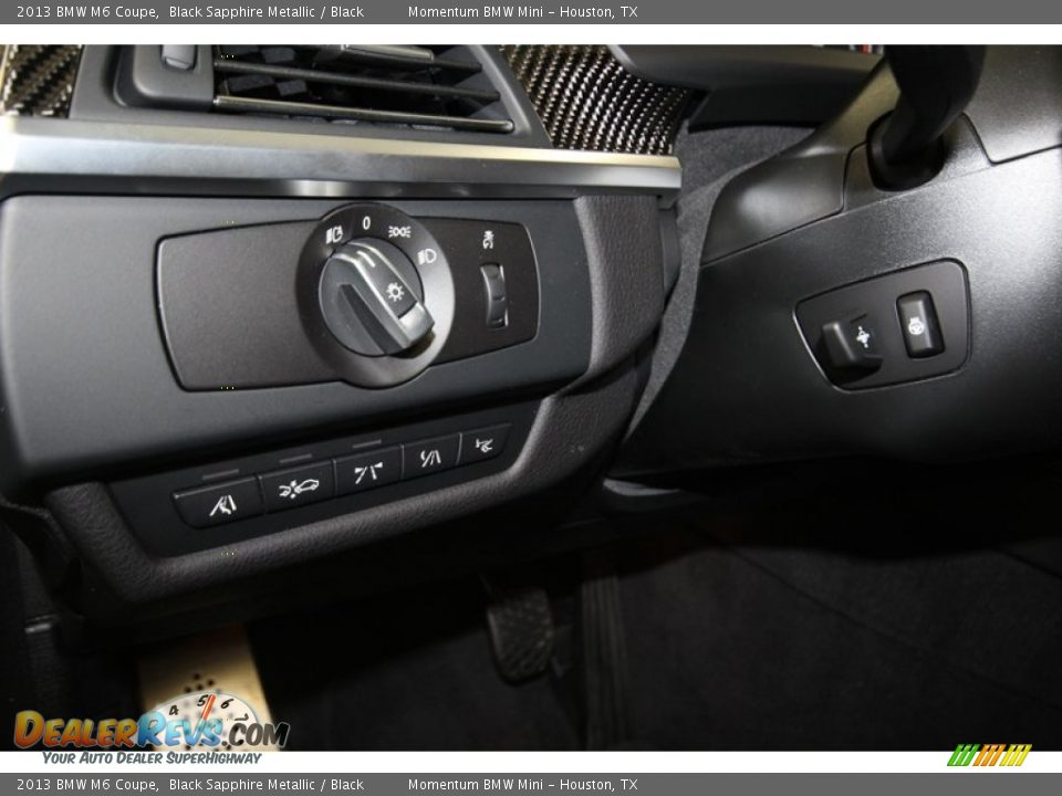 Controls of 2013 BMW M6 Coupe Photo #28