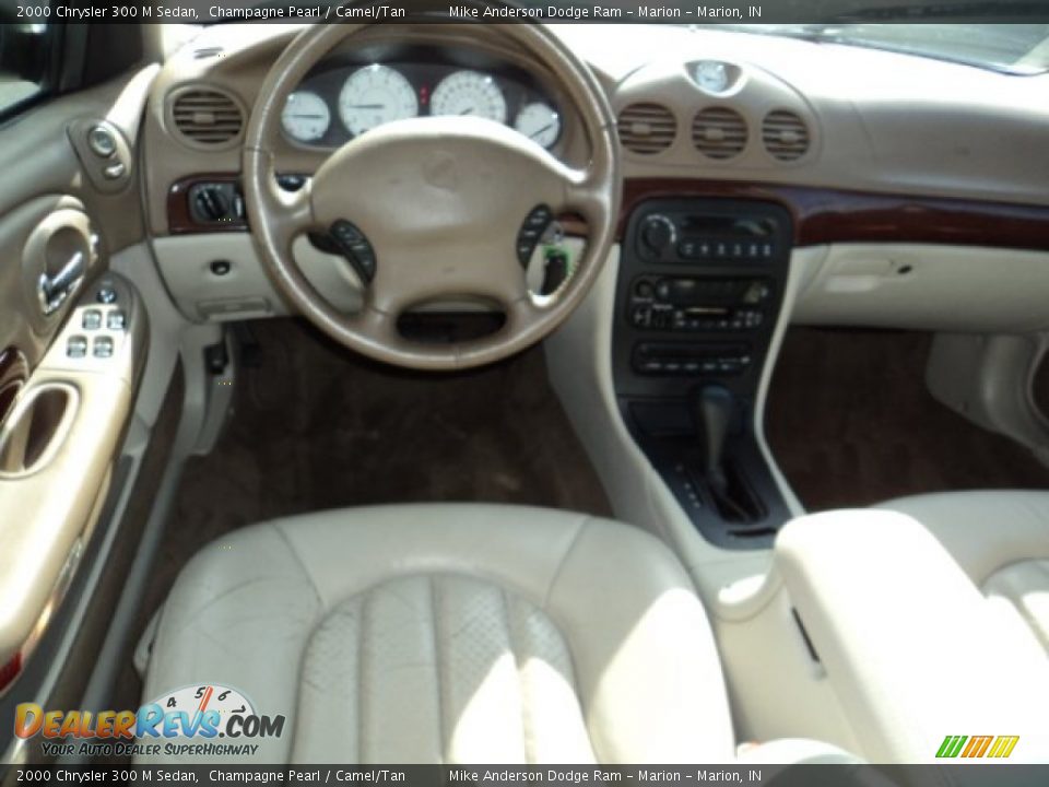 Dashboard of 2000 Chrysler 300 M Sedan Photo #4