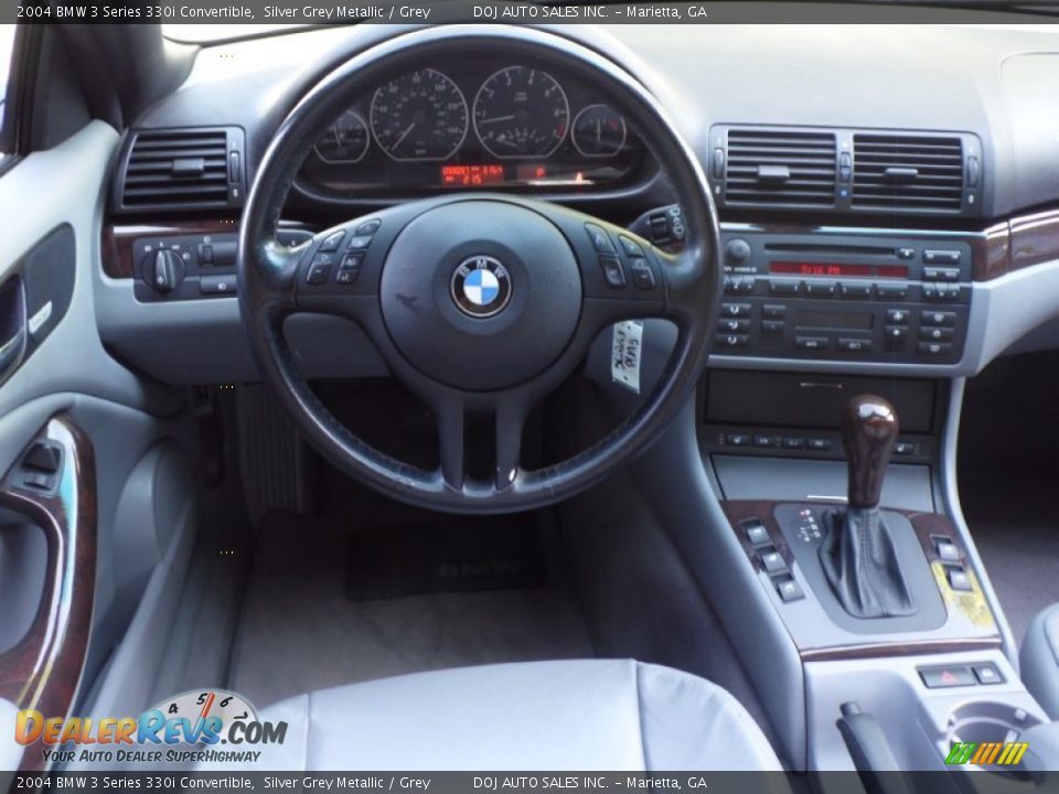 Dashboard of 2004 BMW 3 Series 330i Convertible Photo #12