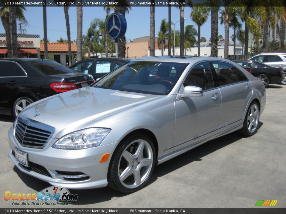 Front 3/4 View of 2010 Mercedes-Benz S 550 Sedan Photo #5