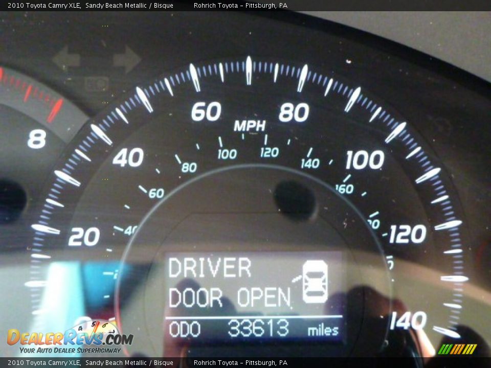 2010 Toyota Camry XLE Sandy Beach Metallic / Bisque Photo #9