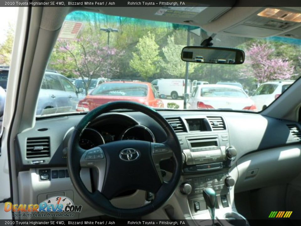 2010 Toyota Highlander SE 4WD Blizzard White Pearl / Ash Photo #6