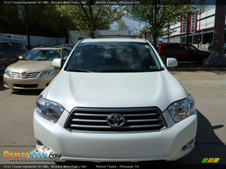 2010 Toyota Highlander SE 4WD Blizzard White Pearl / Ash Photo #14
